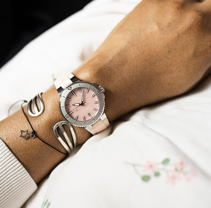 Oris Aquis Date Watch with Pink Mother of Pearl Dial, 36.5mm