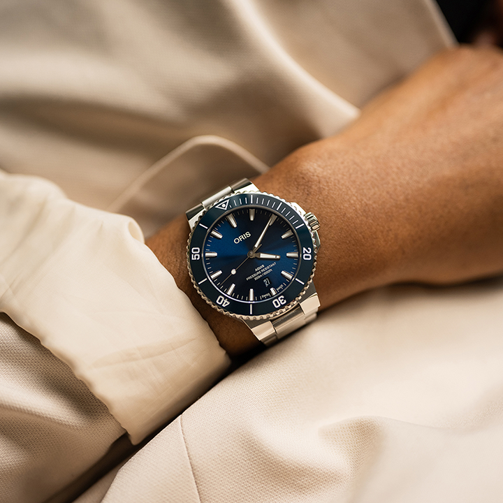 Oris Aquis Date Watch with Stainless Steel Bracelet, 43.50mm