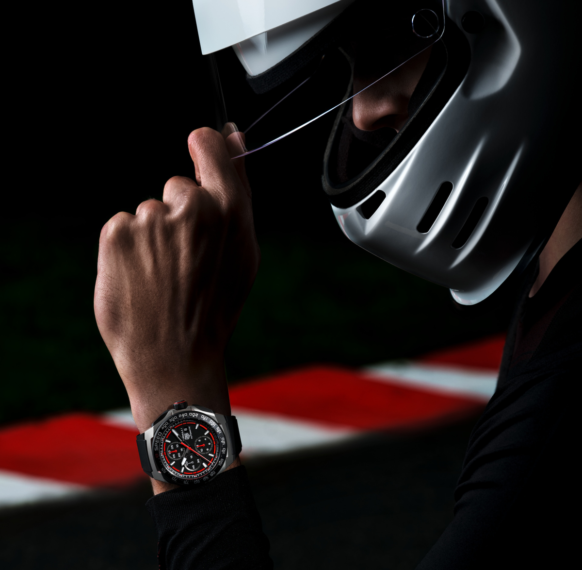 TAG Heuer Formula 1 Chronograph Watch with Black Rubber Strap
